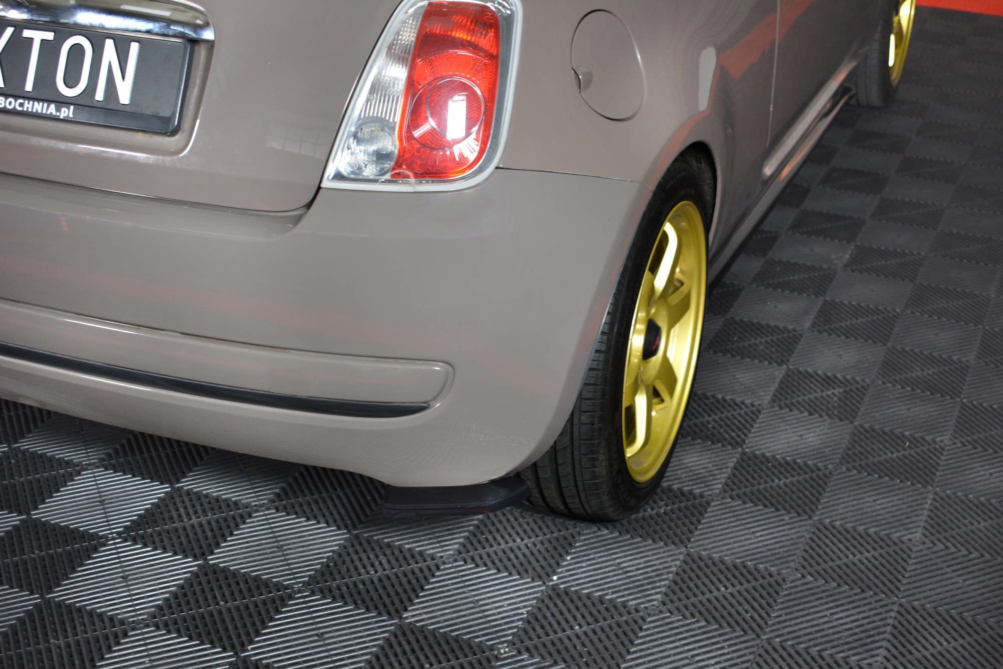 Rear-Side-Splitters-Fiat-500-Hatchback-Preface---Gloss-Black