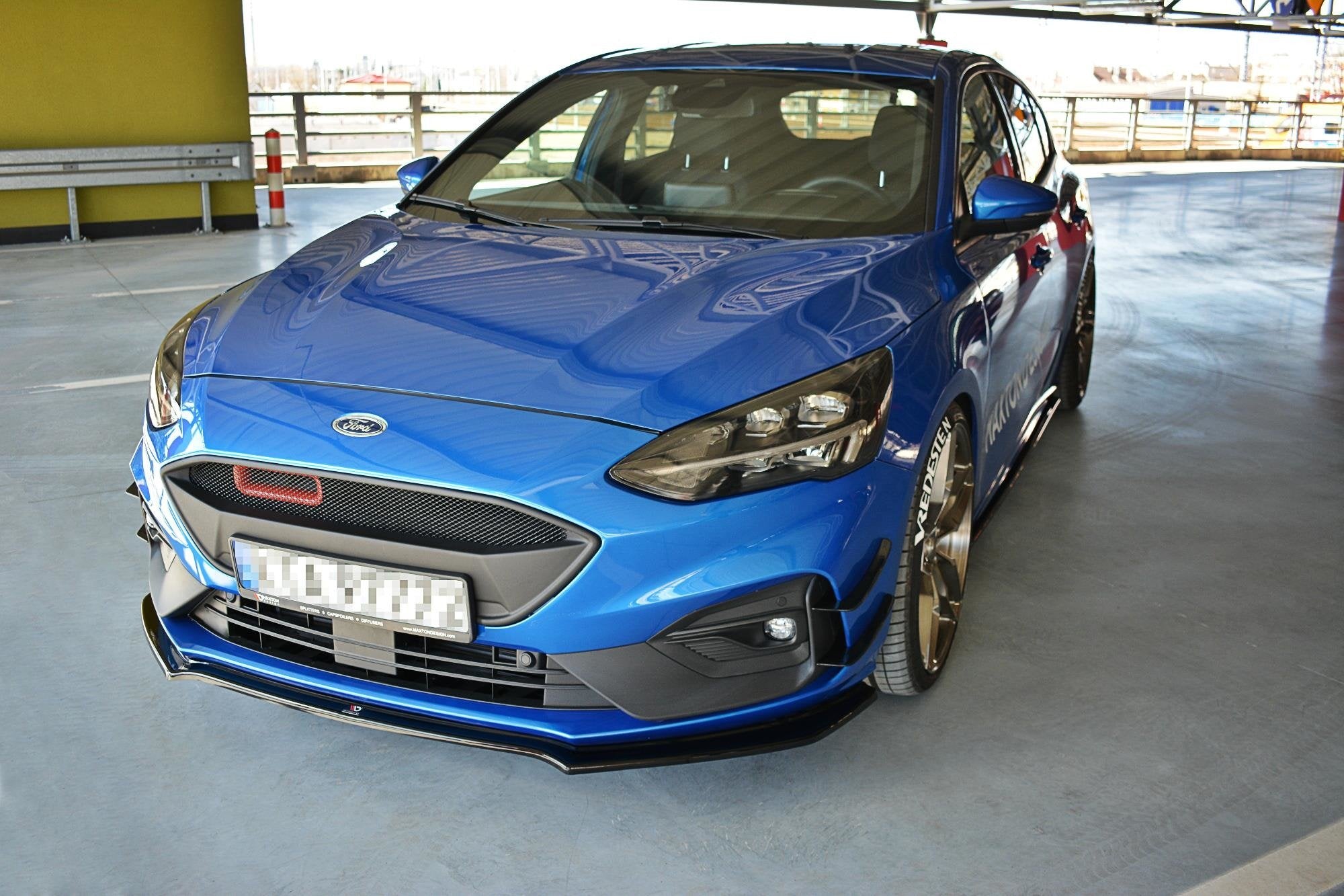 Front-Splitter-V.1-Ford-Focus-ST-/-ST-Line-MK4---Gloss-Black