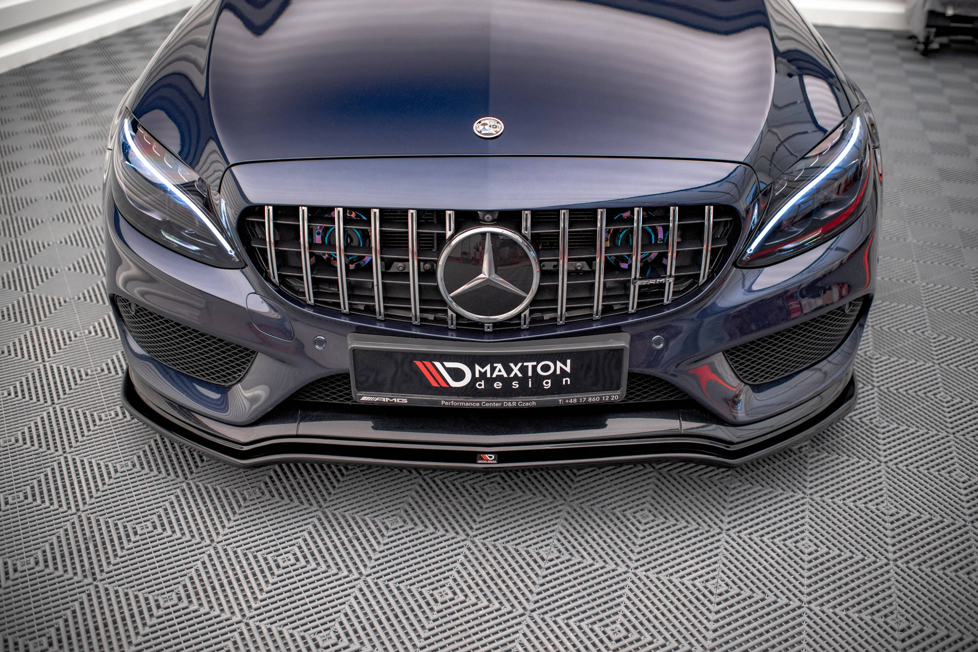 Front-Splitter-V.1-Mercedes--Benz-C43-AMG-W205---Gloss-Black