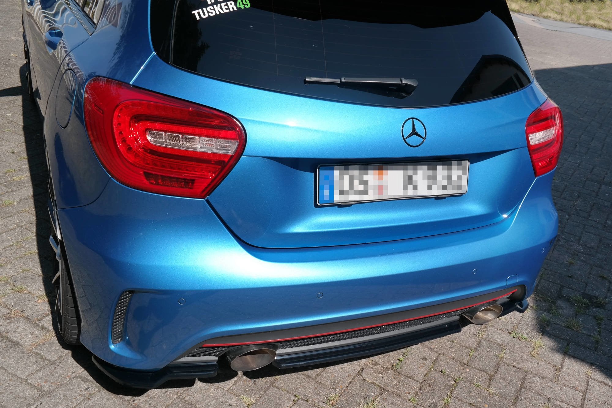 Central-Rear-Splitter-Mercedes-Benz-W176-AMG-Line-Preface-GB