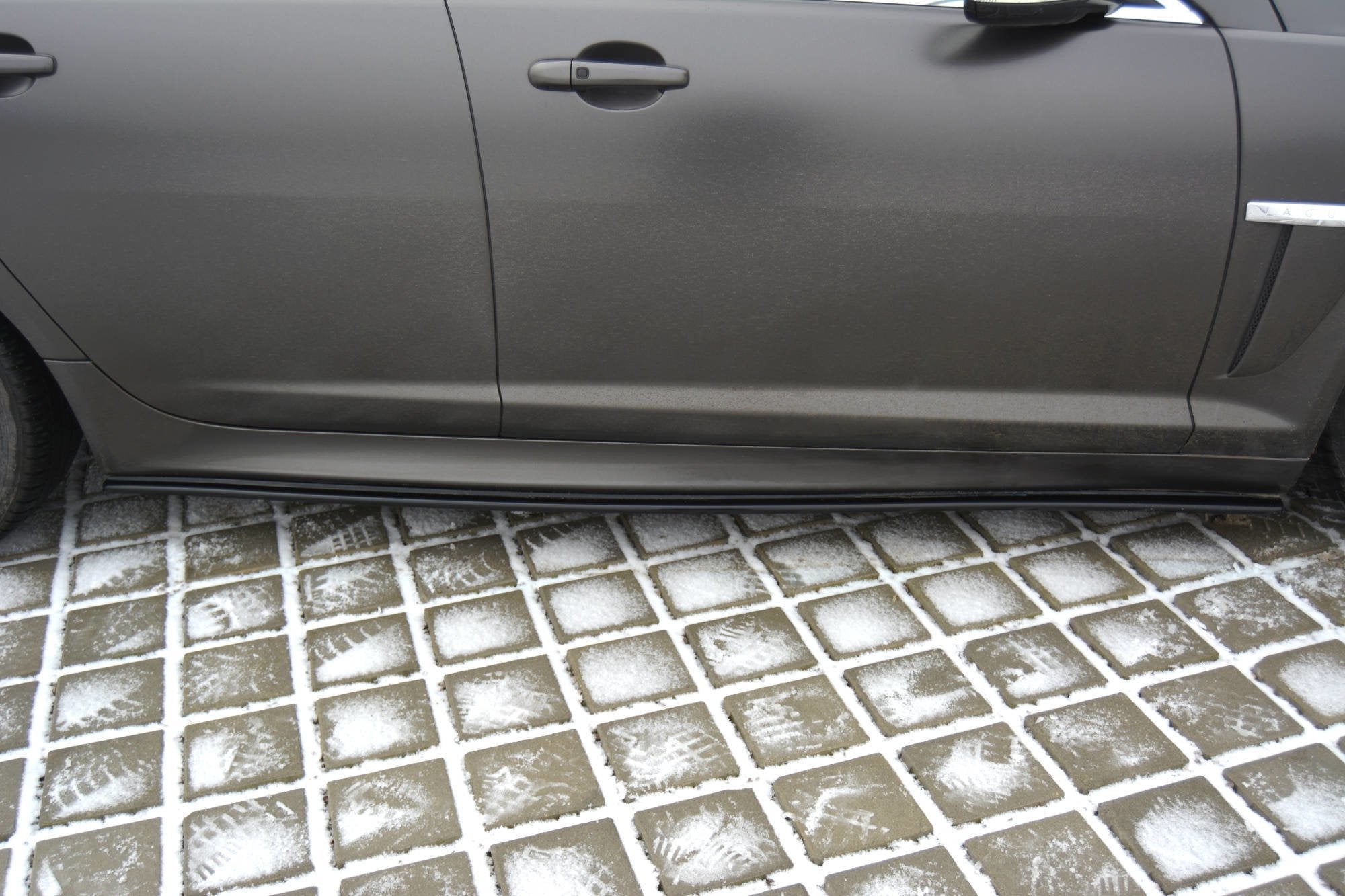 Side-Skirts-Diffusers-Jaguar-XF-(X250)-MK1-Sportbrake-S-Pack