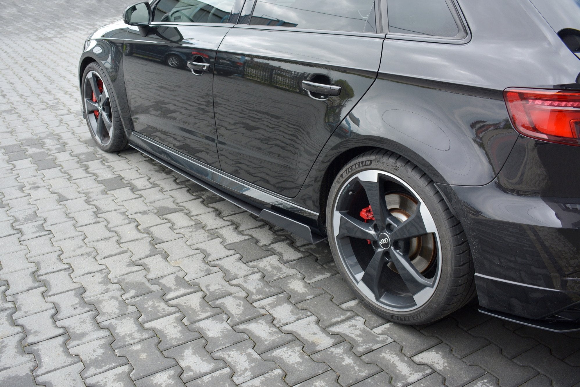 Racing-Side-Skirts-Diffusers-V.2-Audi-Audi-RS3-8V-FL-Sportba