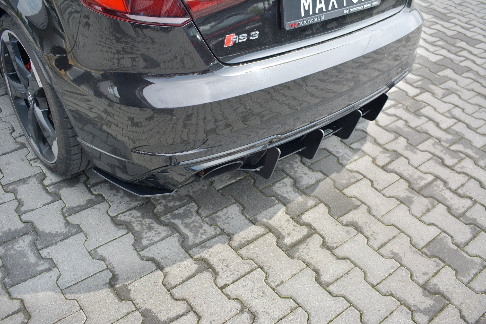 Rear-Diffuser-V.1-Audi-RS3-8V-FL-Sportback