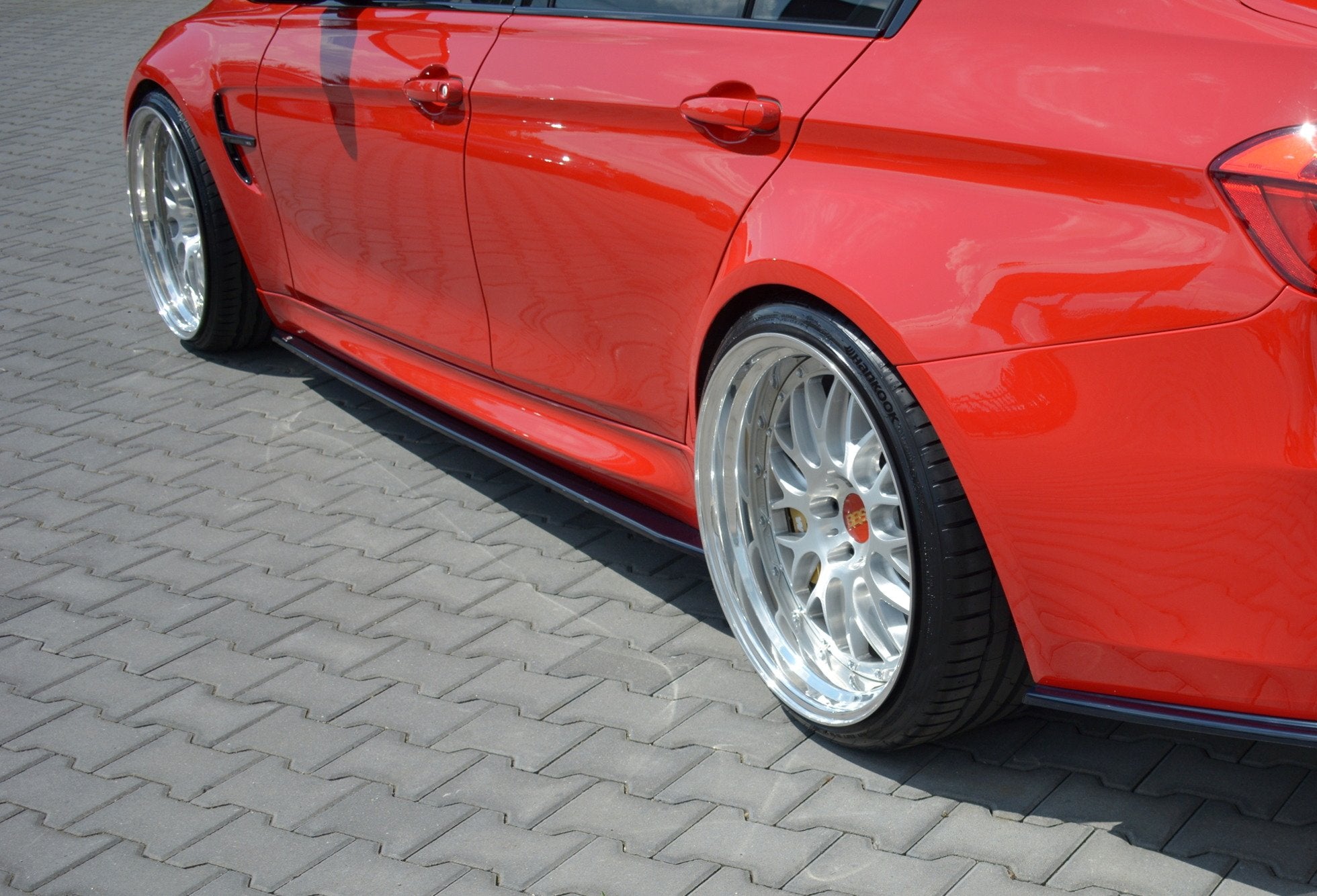Side-Skirts-Diffusers-V.1-BMW-M3-F80---Gloss-Black