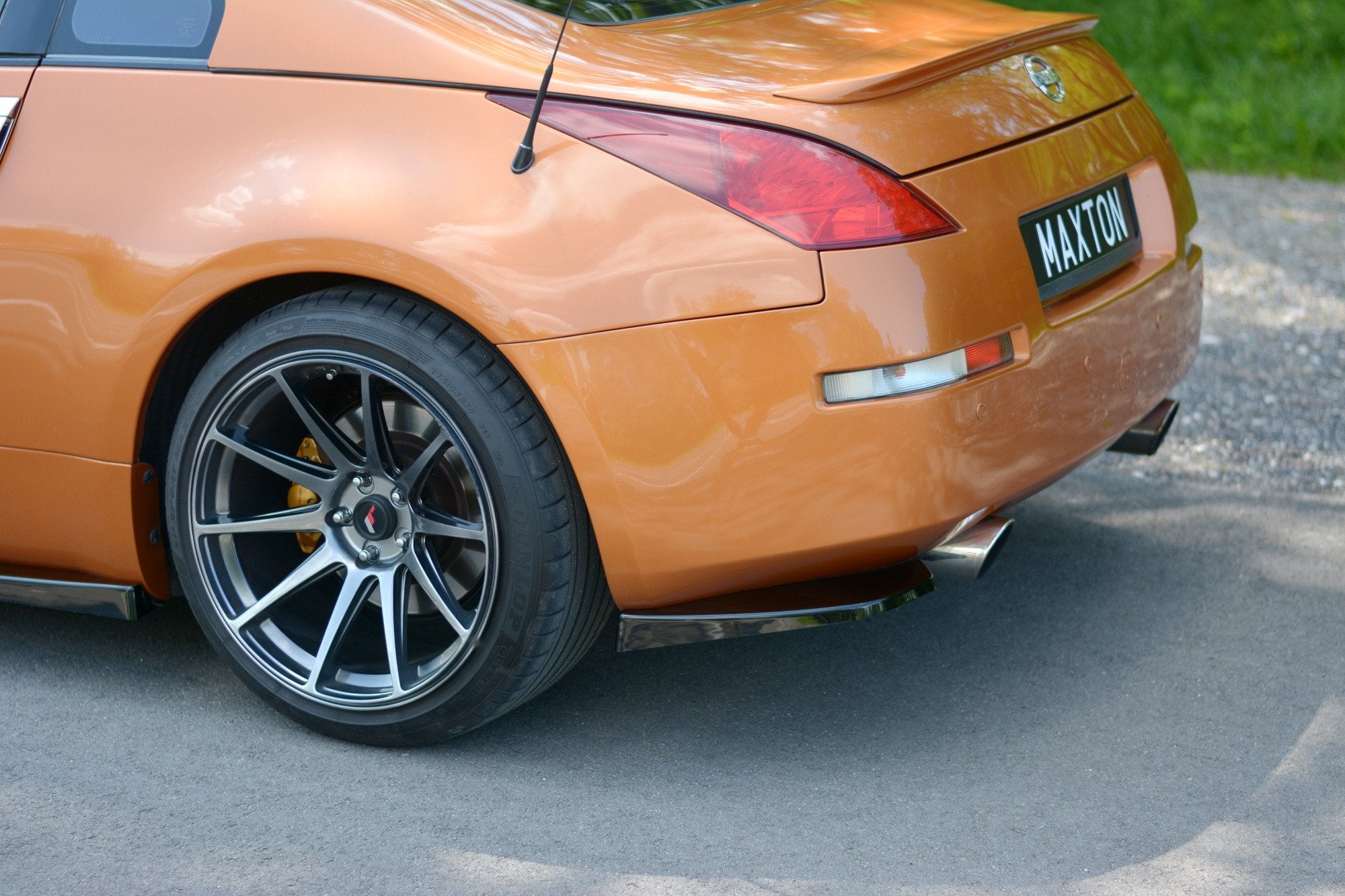 Rear-Side-Splitters-Nissan-350Z---Gloss-Black