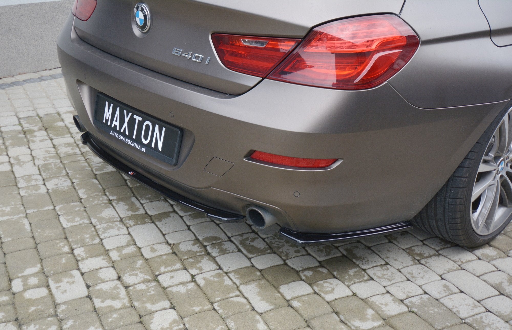 Central-Rear-Splitter-BMW-6-Gran-Coupé---Gloss-Black