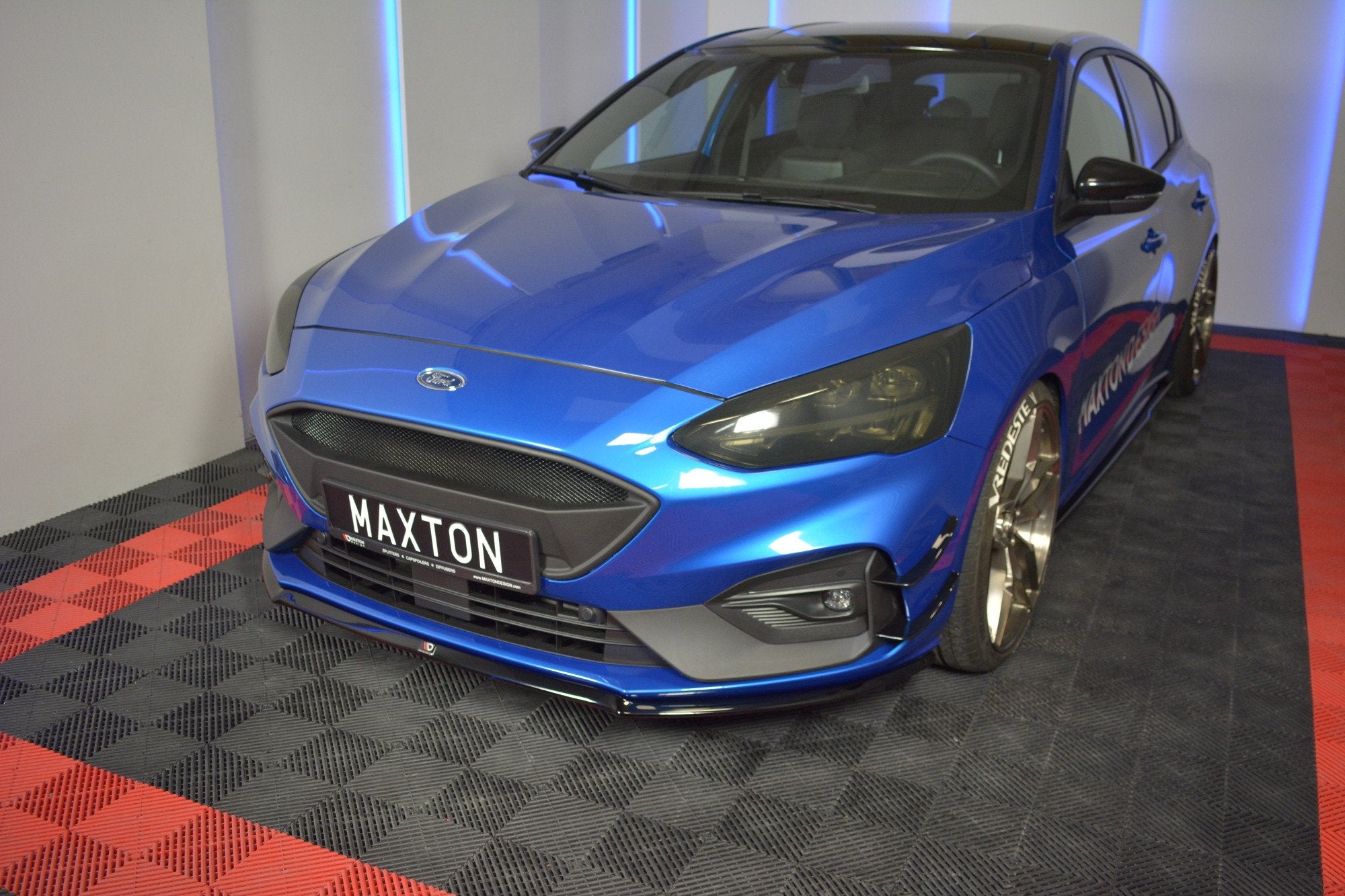 Front-Splitter-V.3-Ford-Focus-ST-/-ST-Line-MK4---Gloss-Black