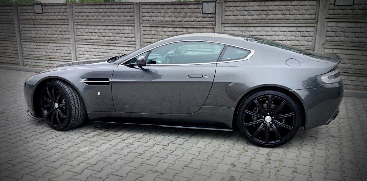 Side-Skirts-Aston-Martin-V8-Vantage---Gloss-Black