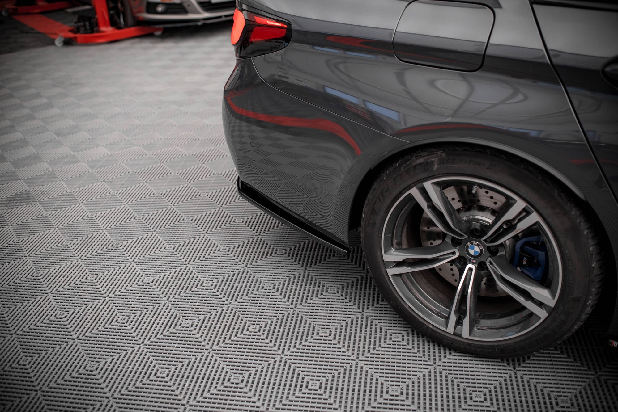 Rear-Side-Splitters-BMW-M5-F90---Gloss-Black