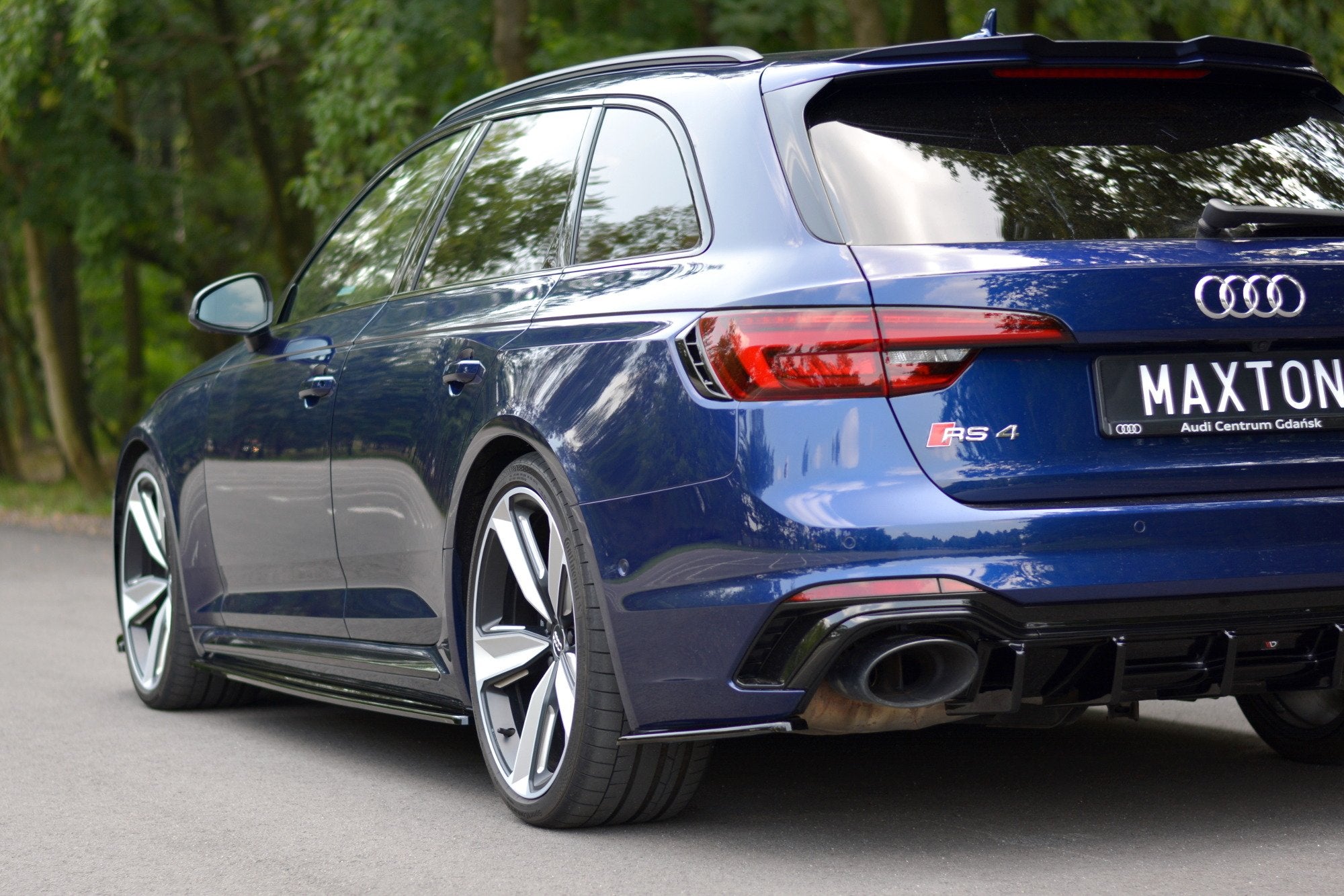 Rear-Side-Splitters-Audi-RS4-B9-Avant---Gloss-Black