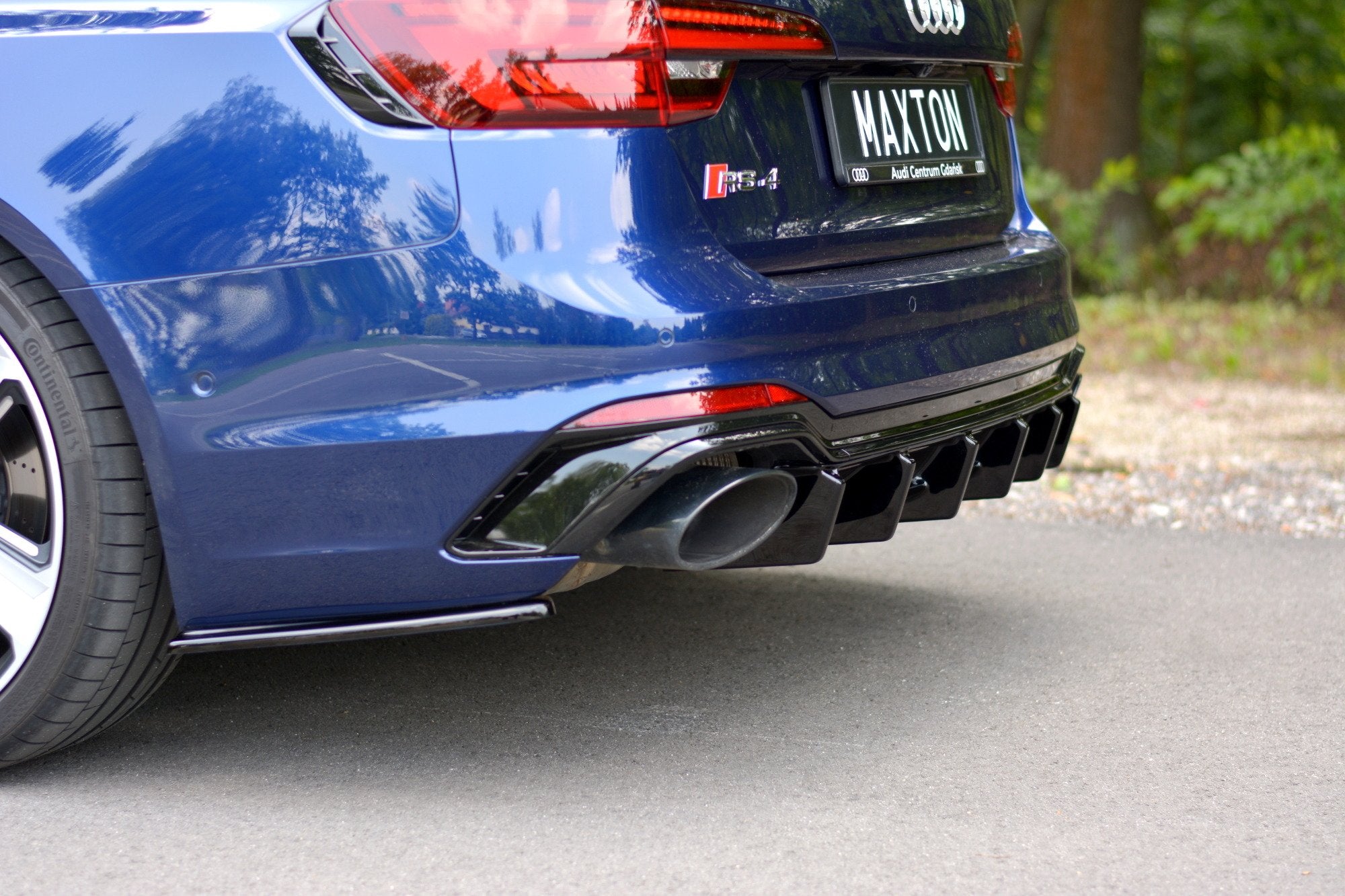 Rear-Valance-Audi-RS4-B9-Avant---Gloss-Black