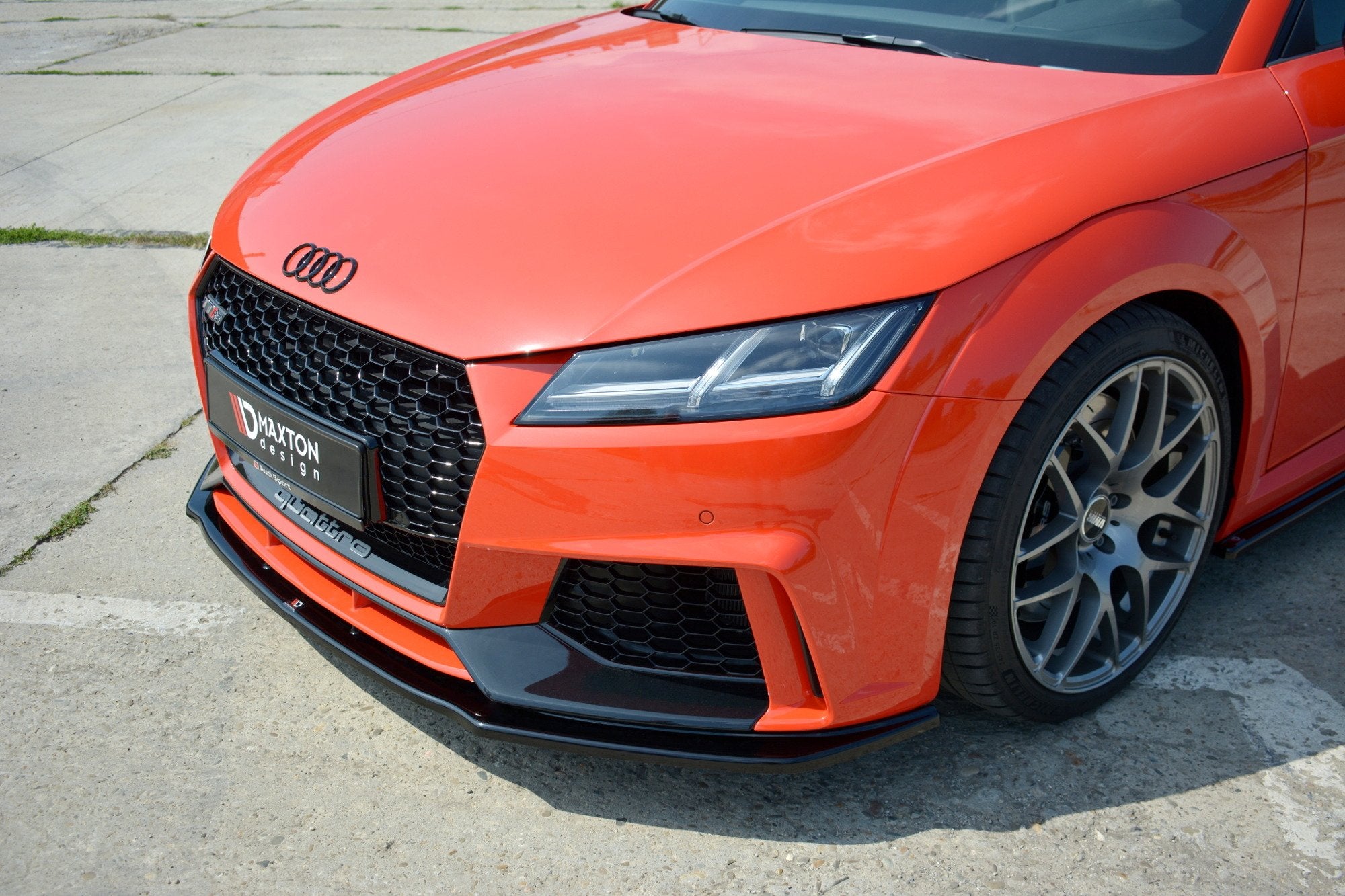 Front-Splitter-V.1-Audi-TT-RS-8S---Gloss-Black