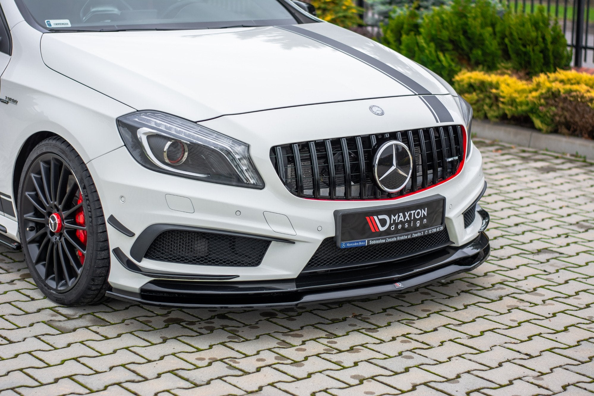 Front-Splitter-Mercedes-A45-AMG-W176---Gloss-Black
