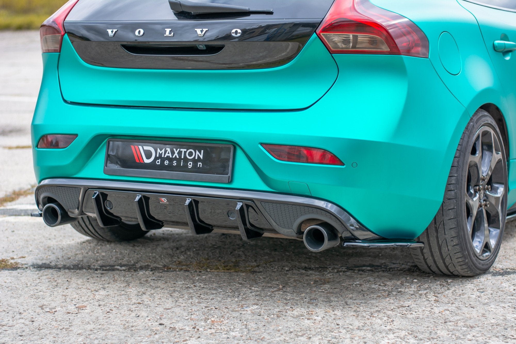 Rear-Side-Splitters-Volvo-V40-R-Design---Gloss-Black