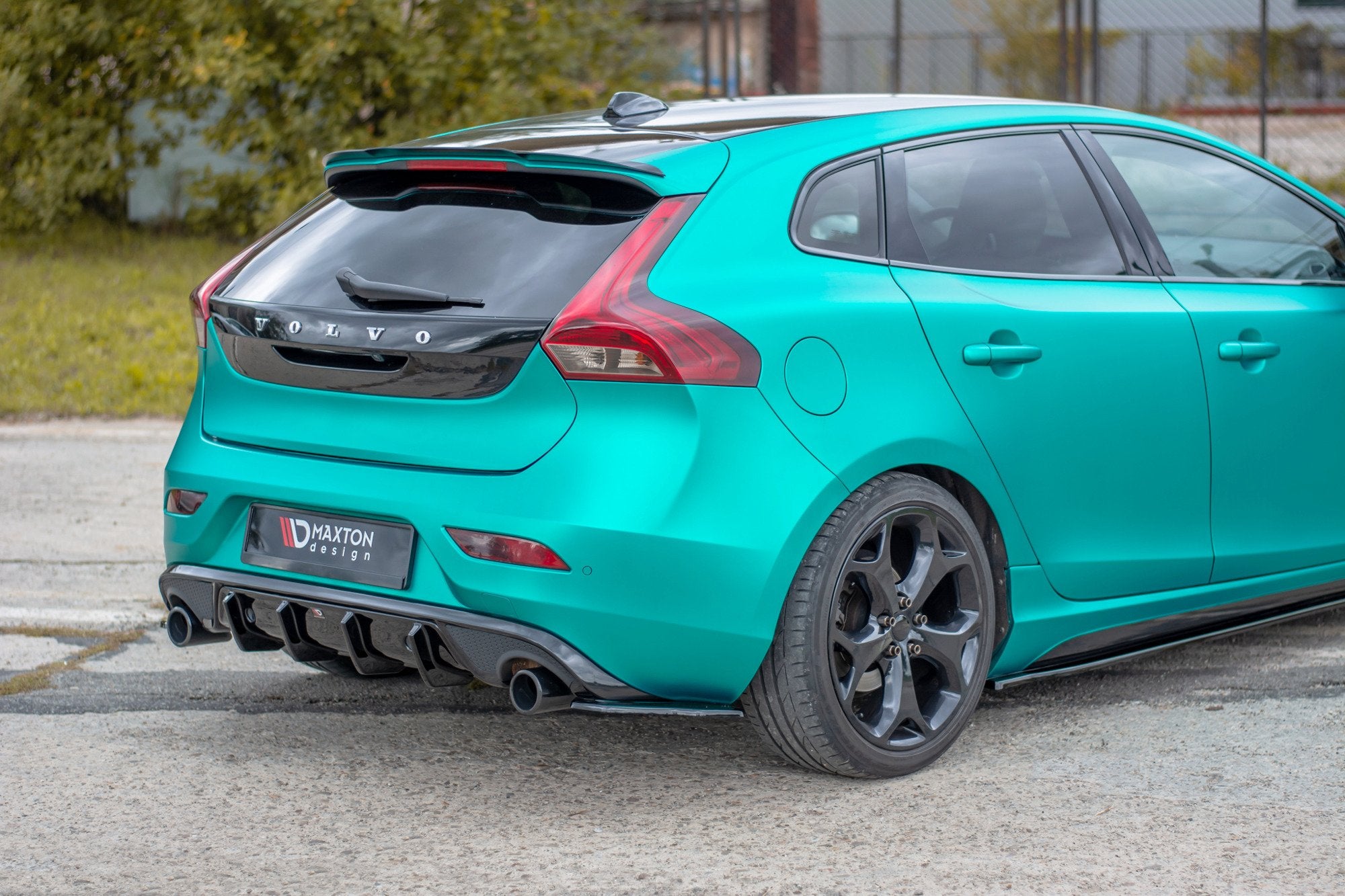 Rear-Side-Splitters-Volvo-V40-R-Design---Gloss-Black