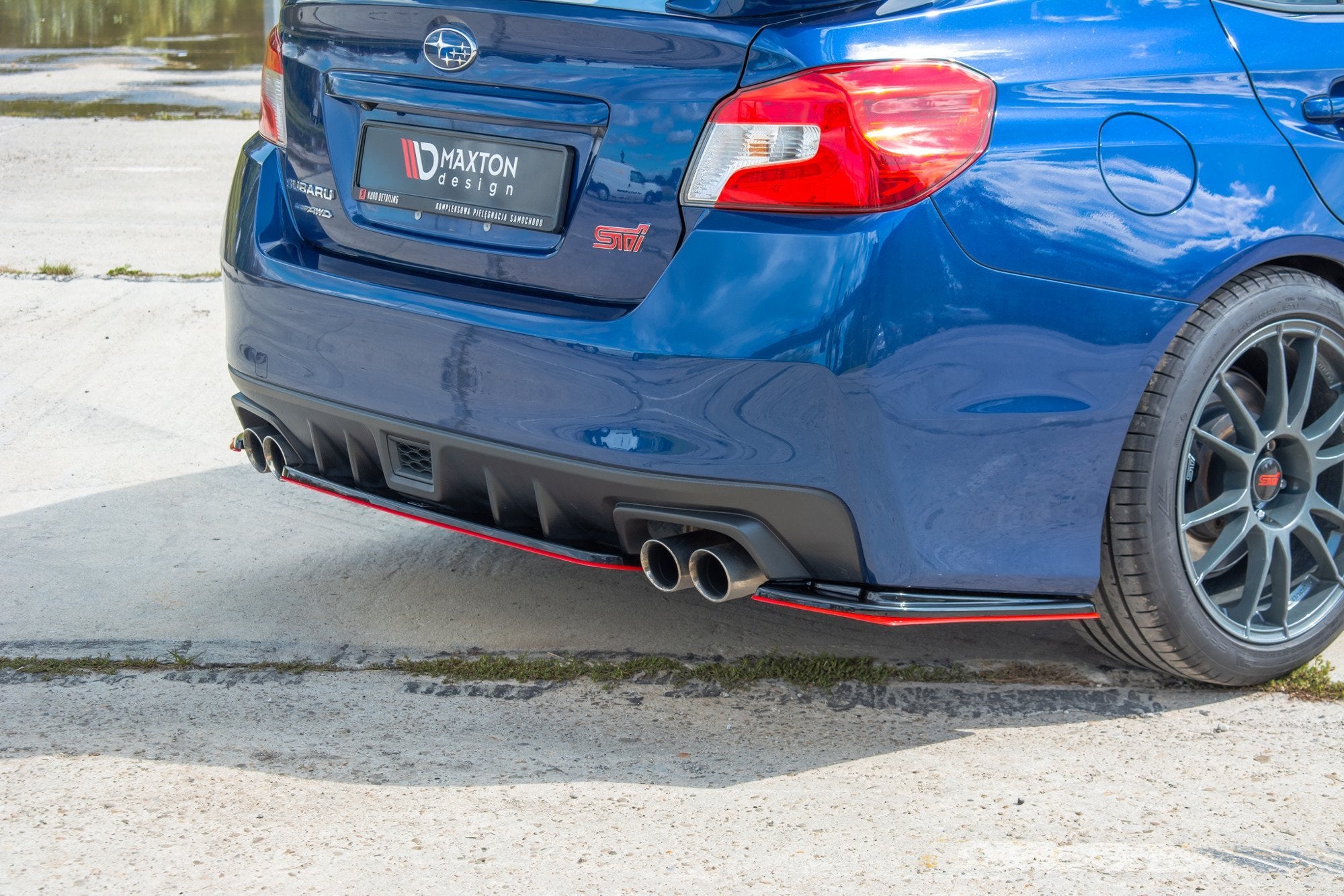 Central-Rear-Splitter-V.2-Subaru-WRX-STi---Gloss-Black