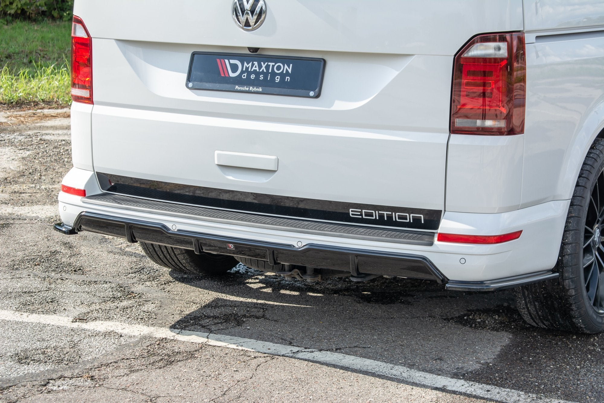Rear-Side-Splitters-Volkswagen-T6---Gloss-Black