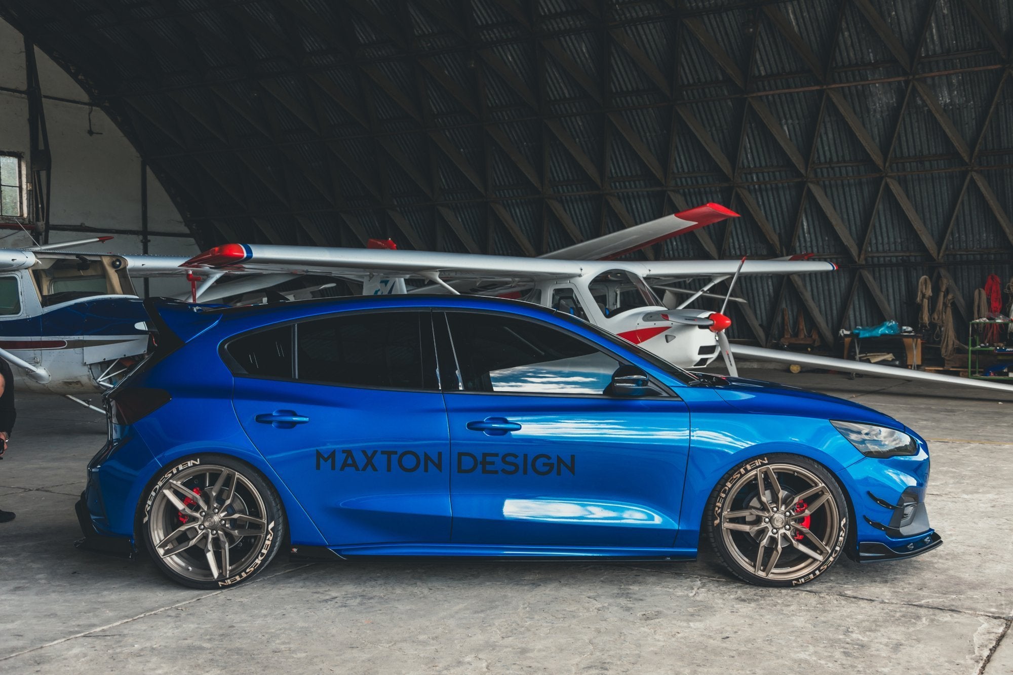 Side-Skirts-Diffusers-Ford-Focus-ST-/-ST-Line-MK4---Primed