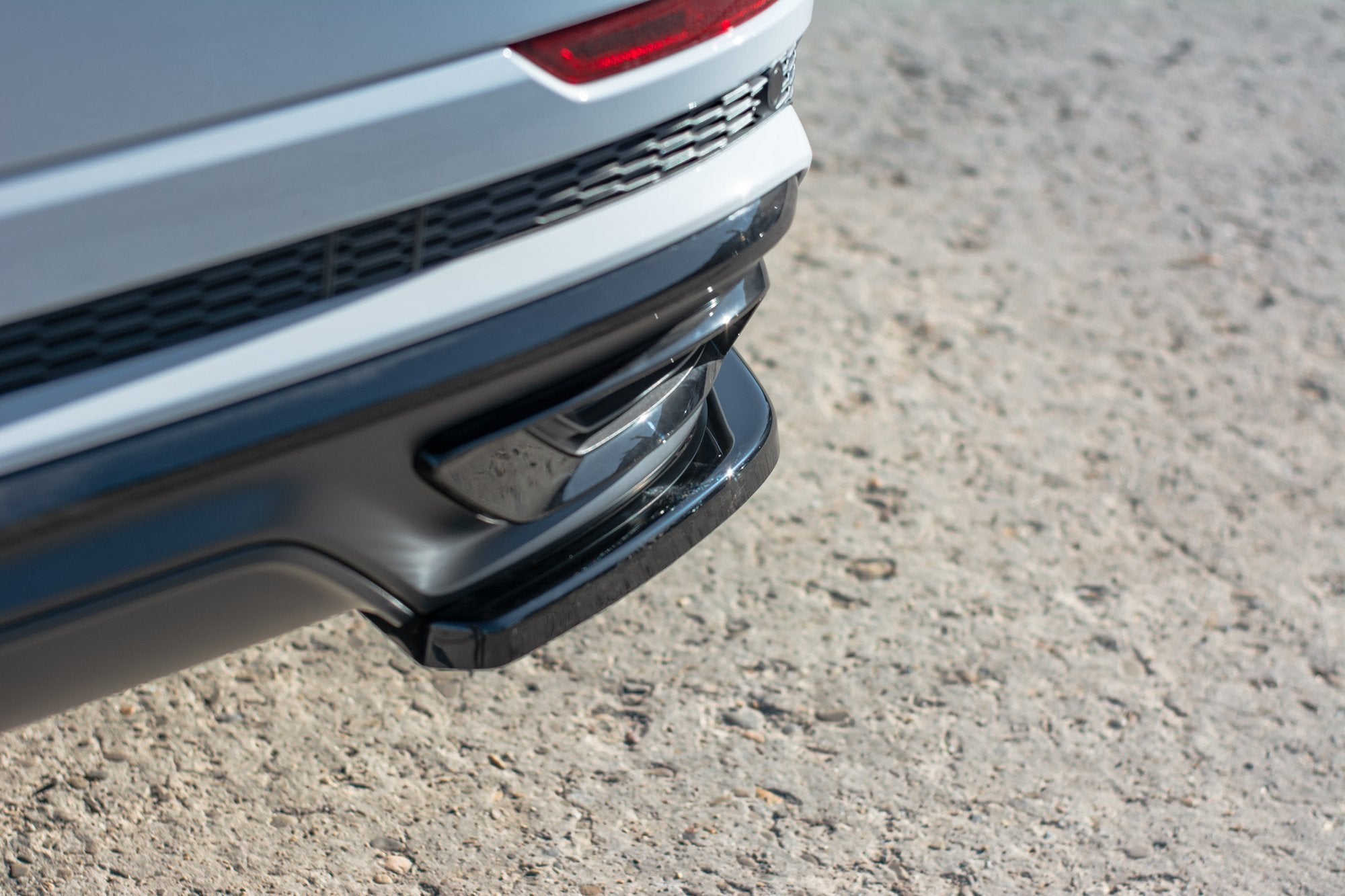 Rear-Side-Splitters-Audi-Q8-S-Line---Gloss-Black