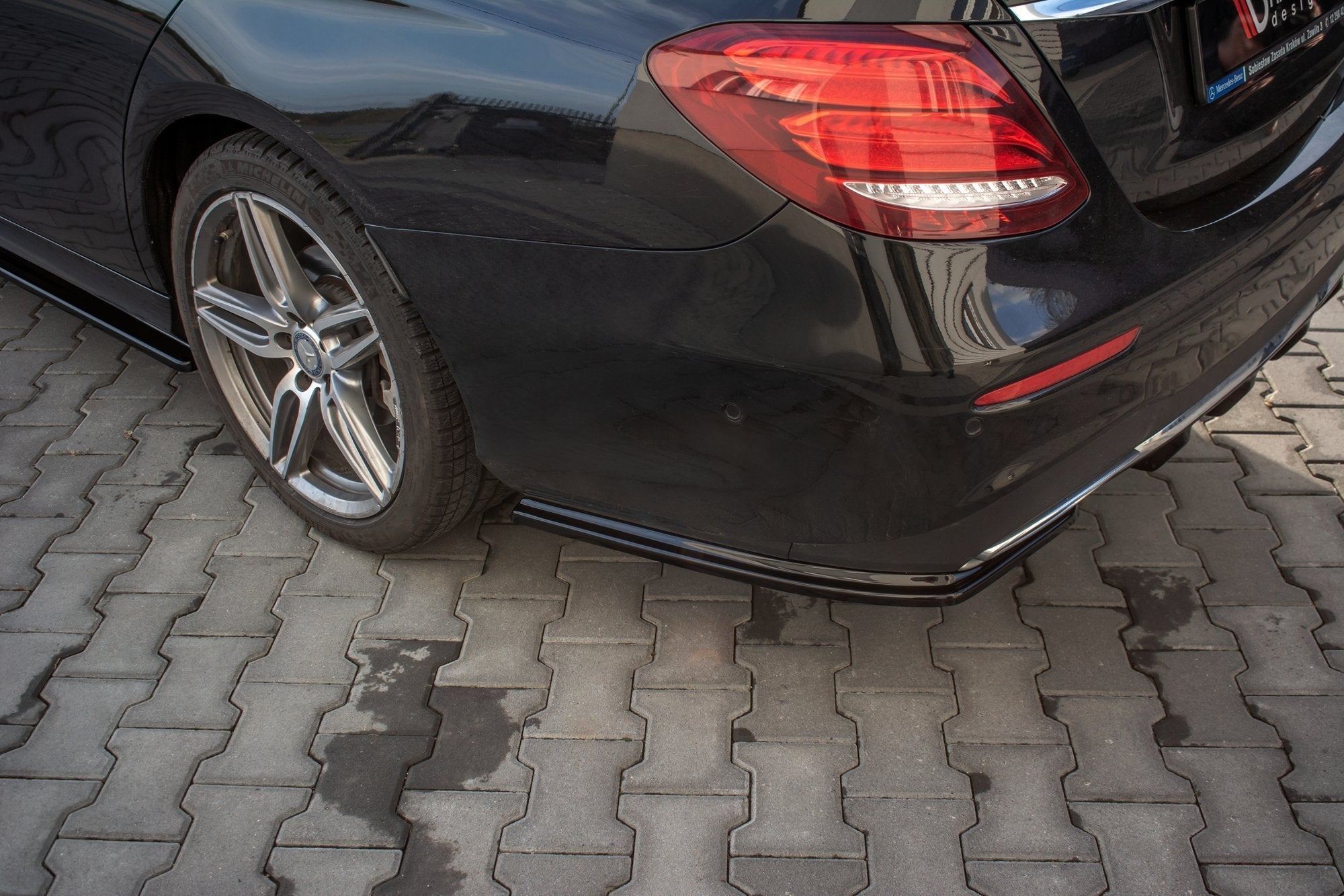 Rear-Side-Splitters-Mercedes-Benz-E43-AMG-/-AMG-Line-W213-GB