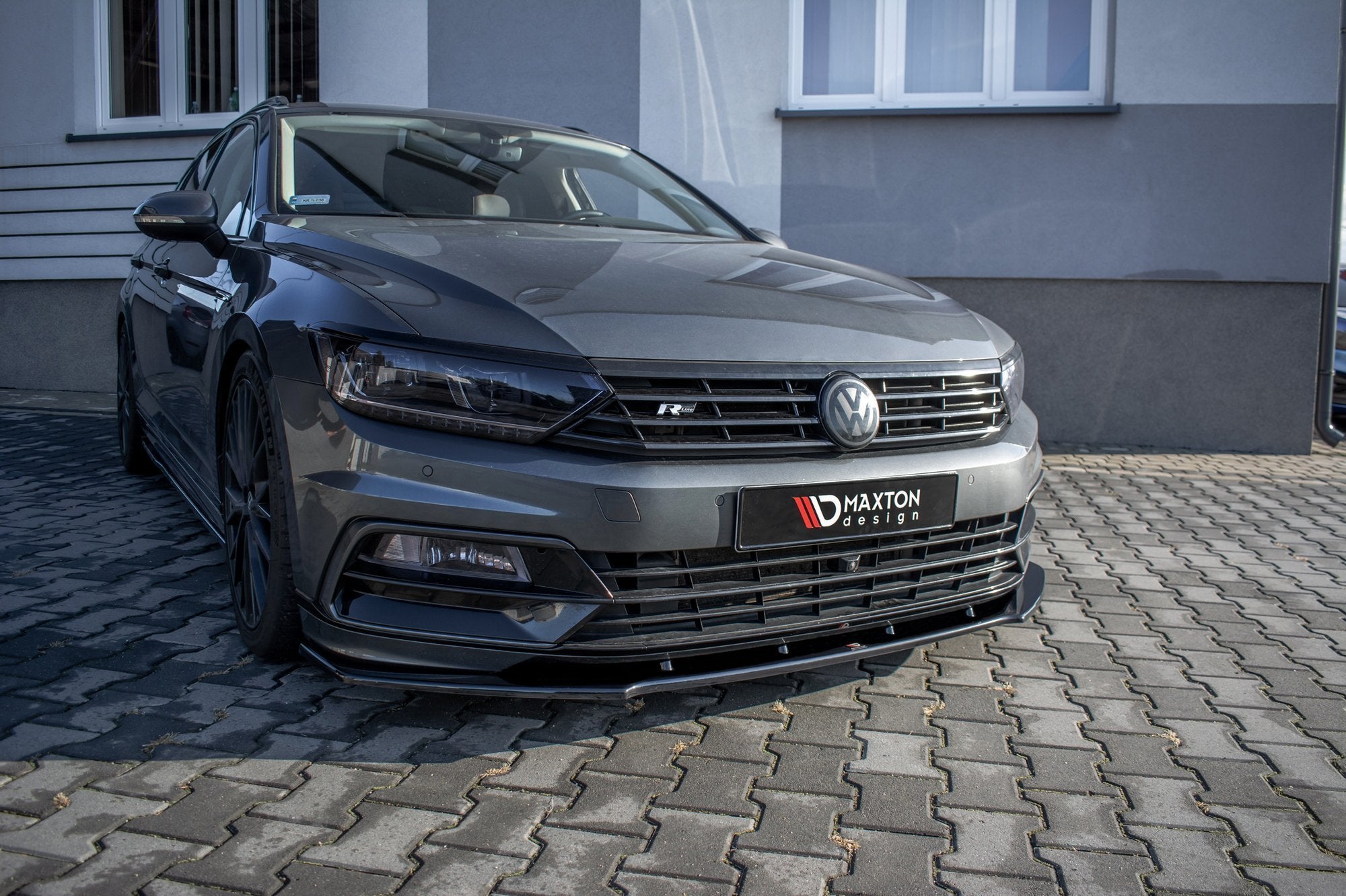 Front-Splitter-V.1-Volkswagen-Passat-R-Line-B8---Gloss-Black