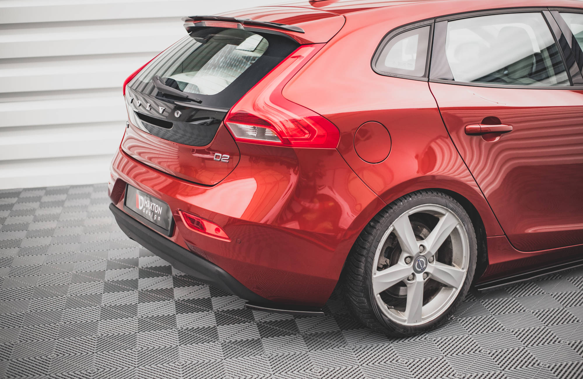 Rear-Side-Splitters-Volvo-V40---Gloss-Black