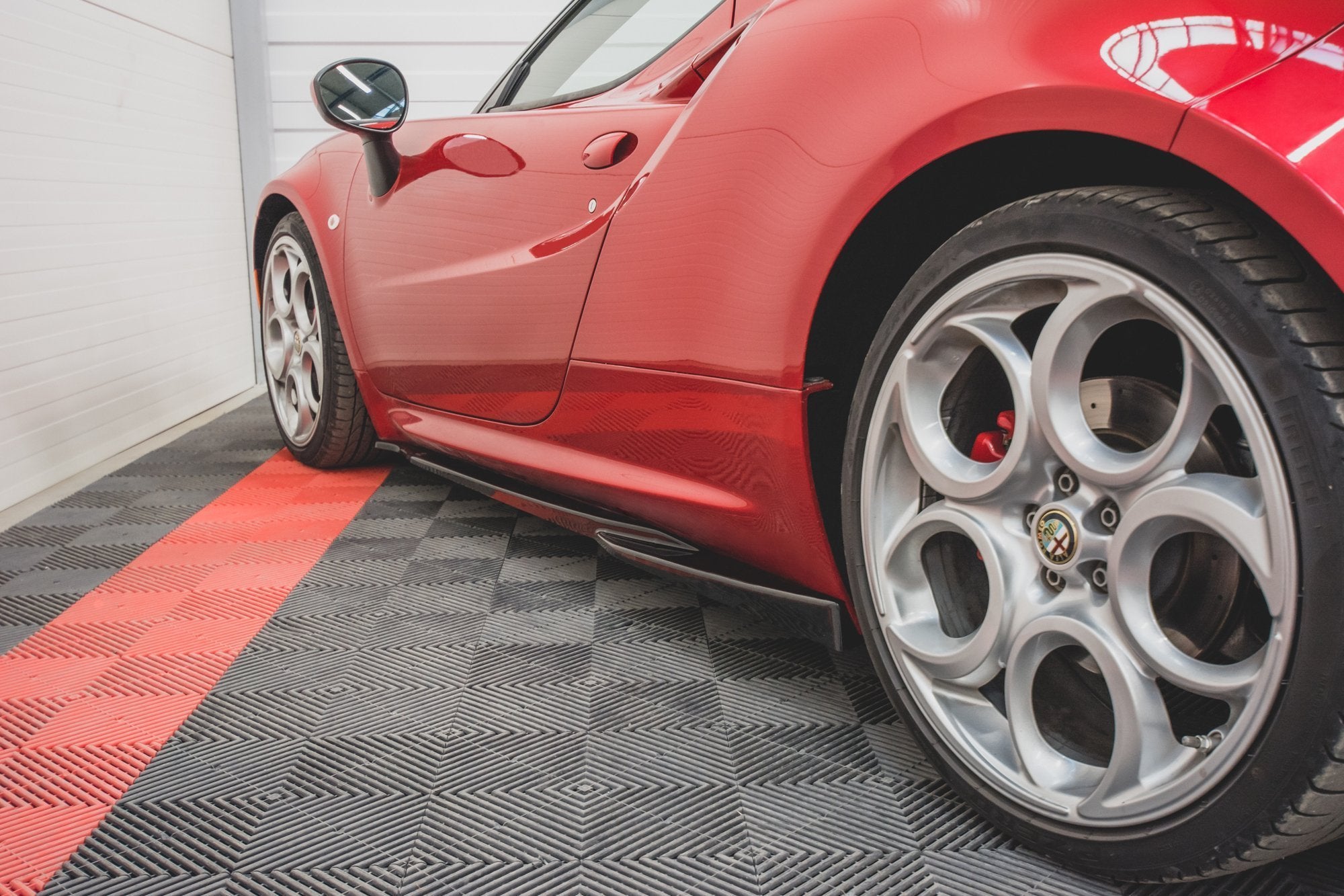 Side-Skirts-Diffusers-Alfa-Romeo-4C---Gloss-Black