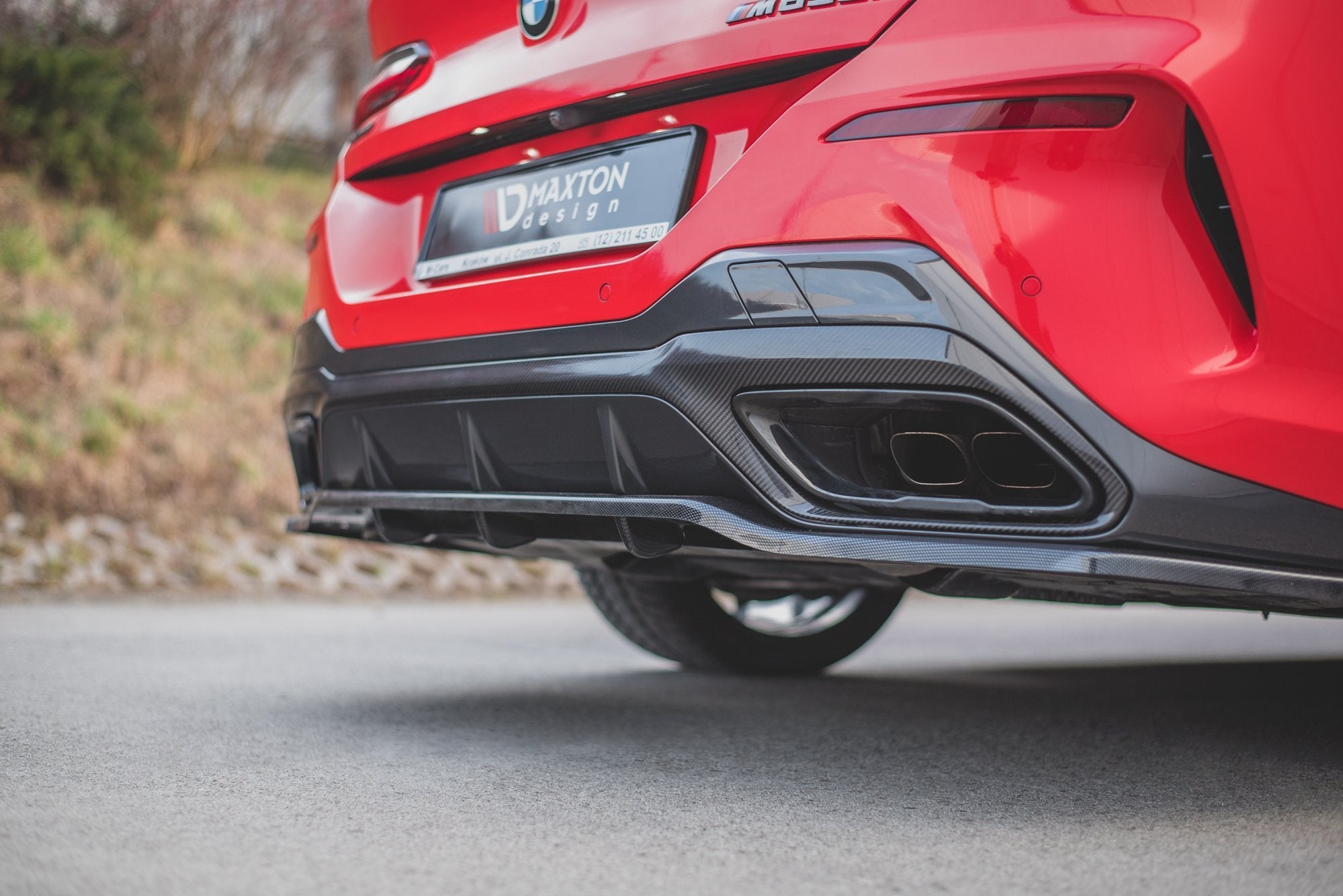 Central-Rear-Splitter-BMW-8-Coupe-M-Pack-G15-GB