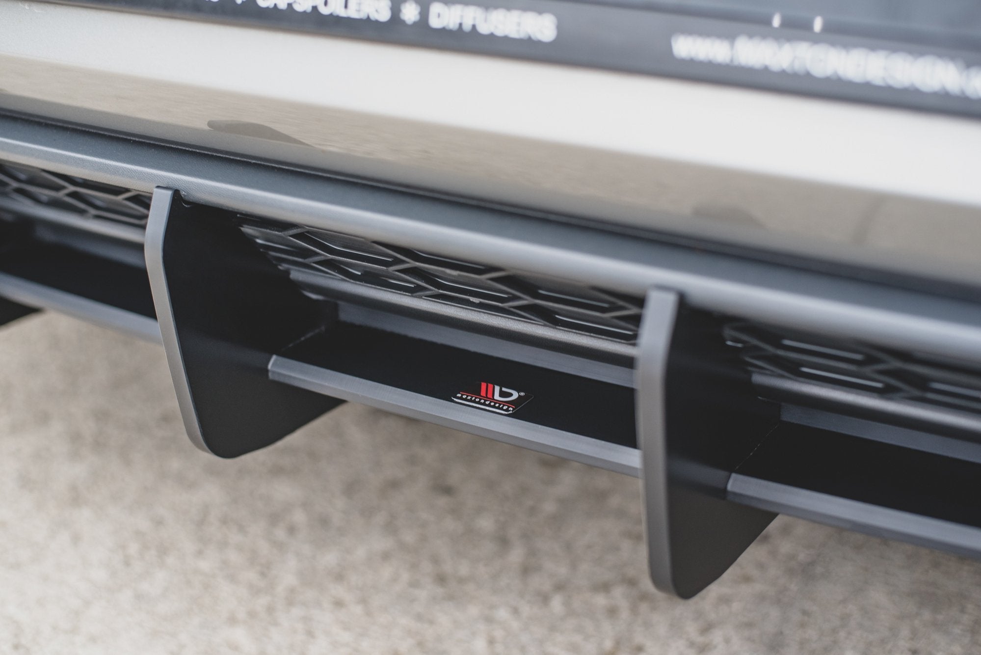 Racing-Durability-Rear-Diffuser-V.1-VW-Golf-7-GTi---Black