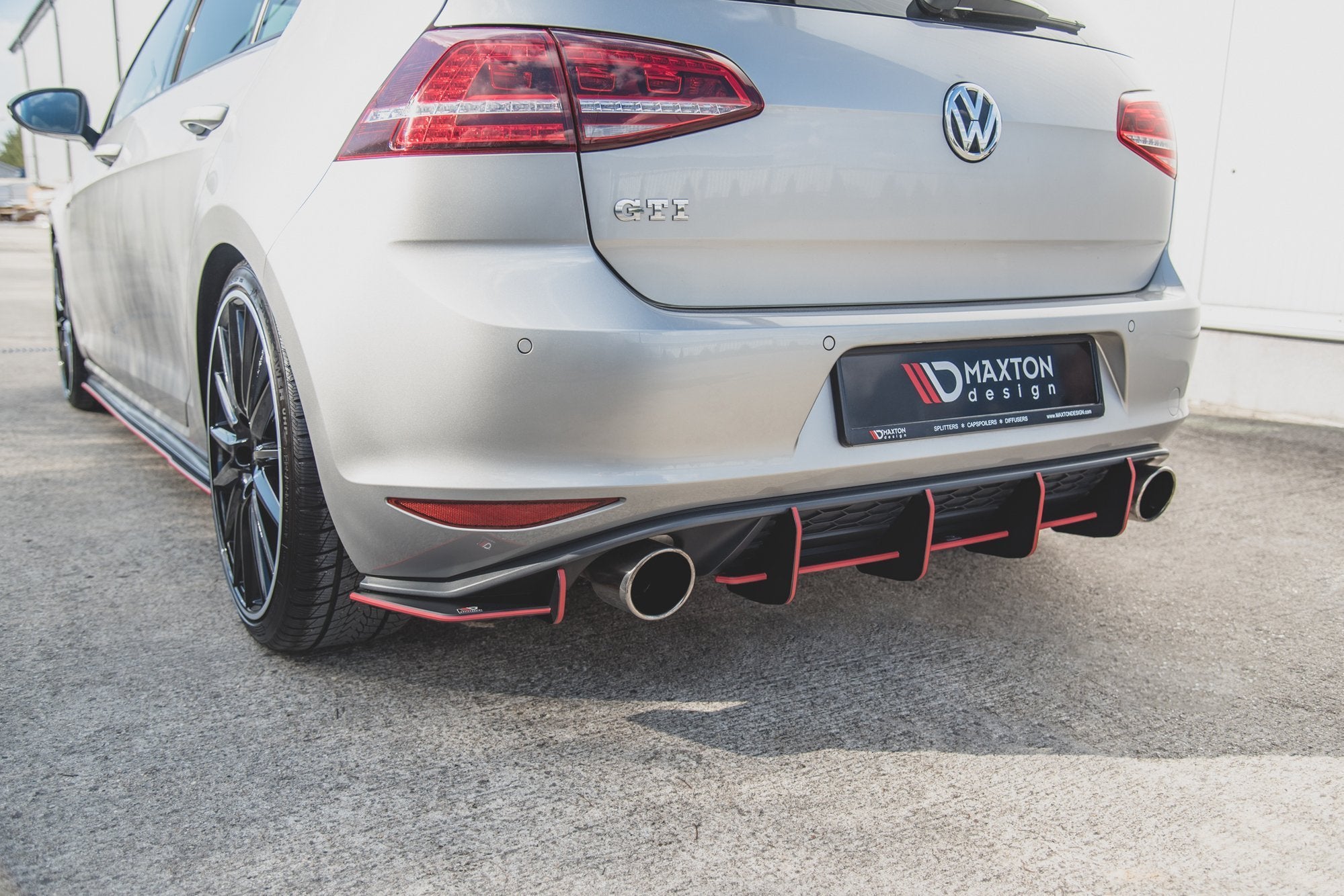 Racing-Durability-Rear-Diffuser-V.1-VW-Golf-7-GTi---Black