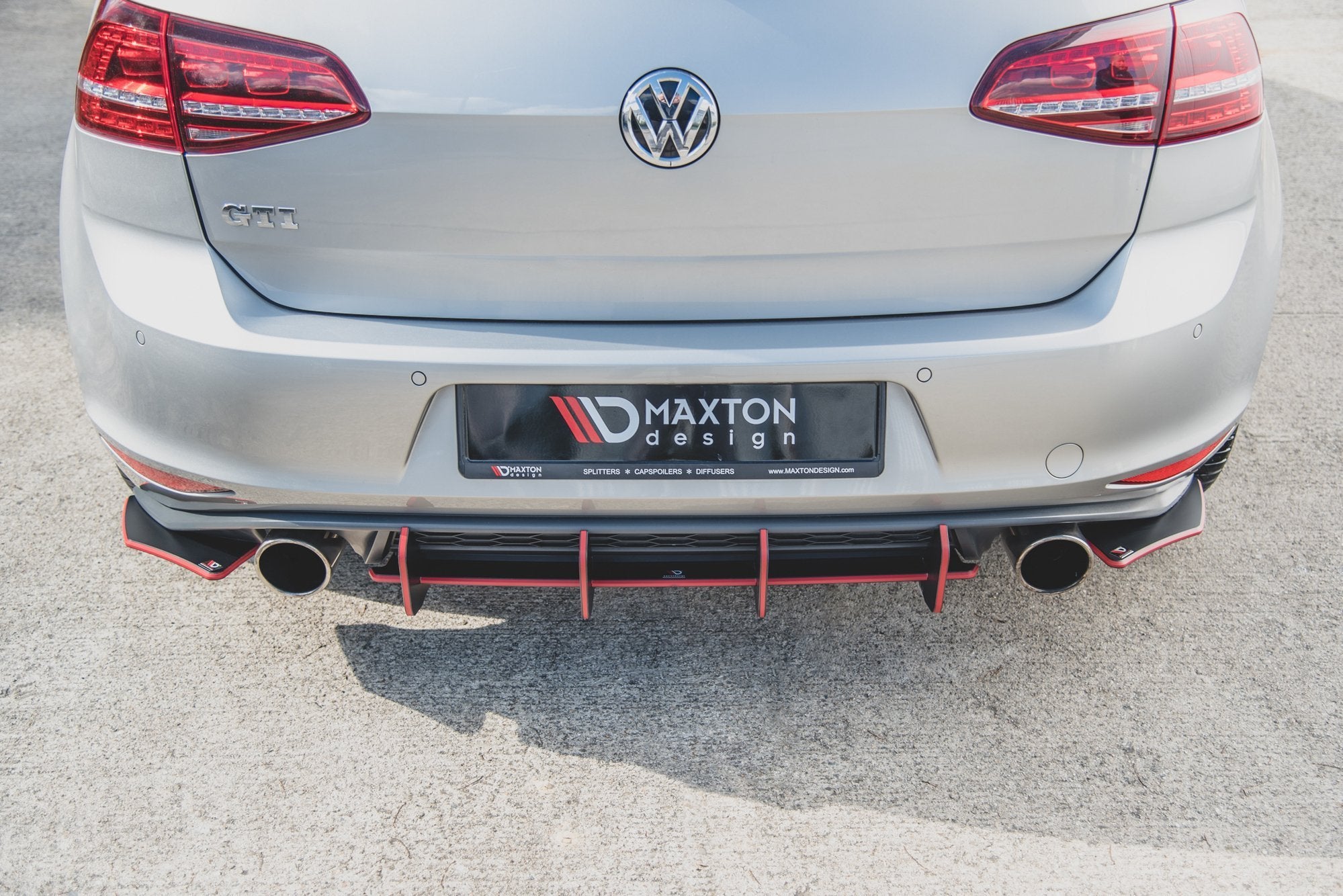 Racing-Durablity-Rear-Diffuser-V.2-VW-Golf-7-GTi---Red-Line