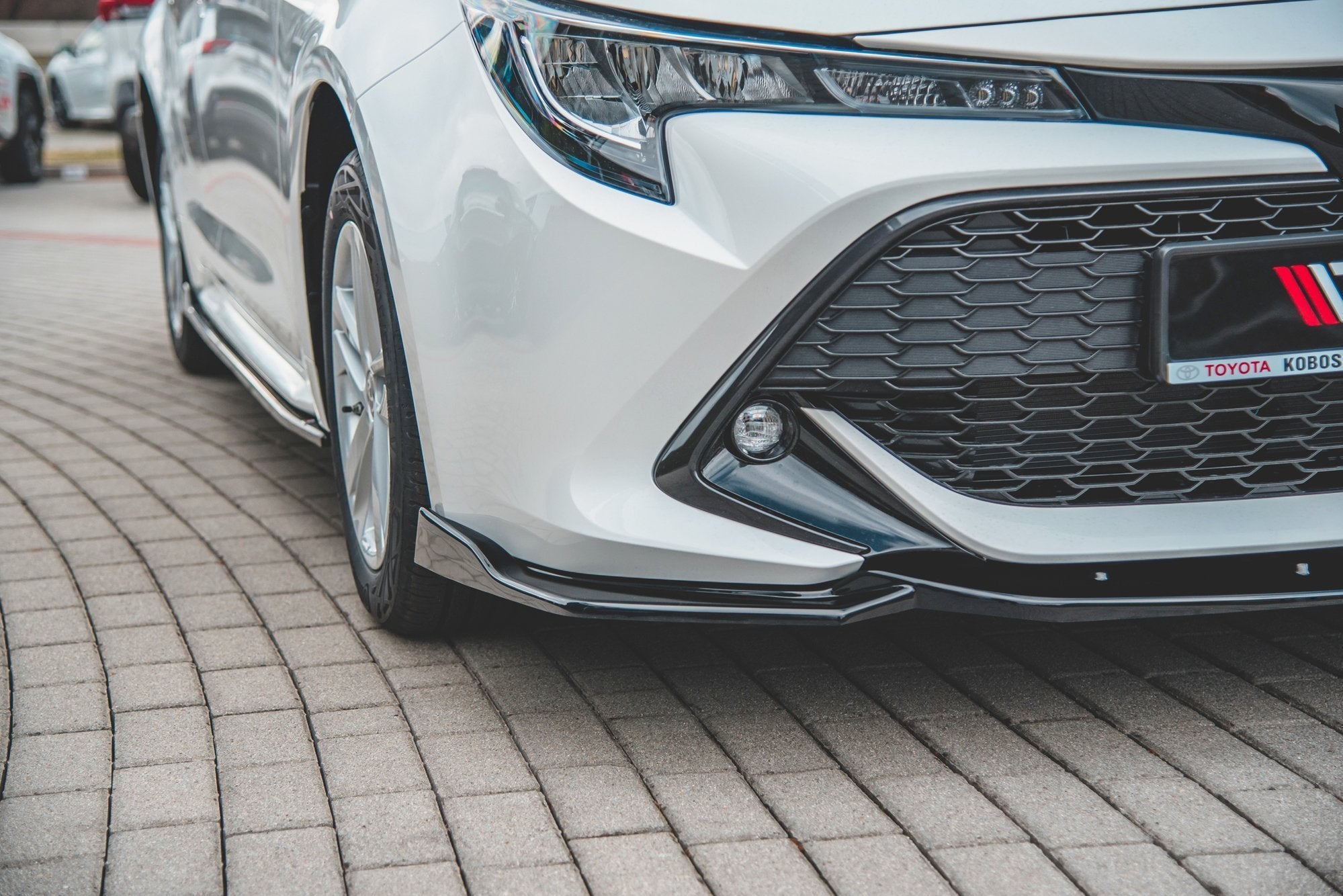 Toyota-Corolla-Hatchback-19+-Front-Splitter-V2-G