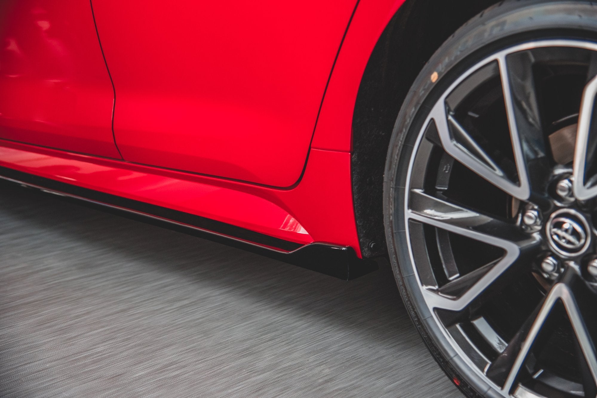 Side-Skirts-Diffusers-Toyota-Corolla-XII-Hatchback-GB