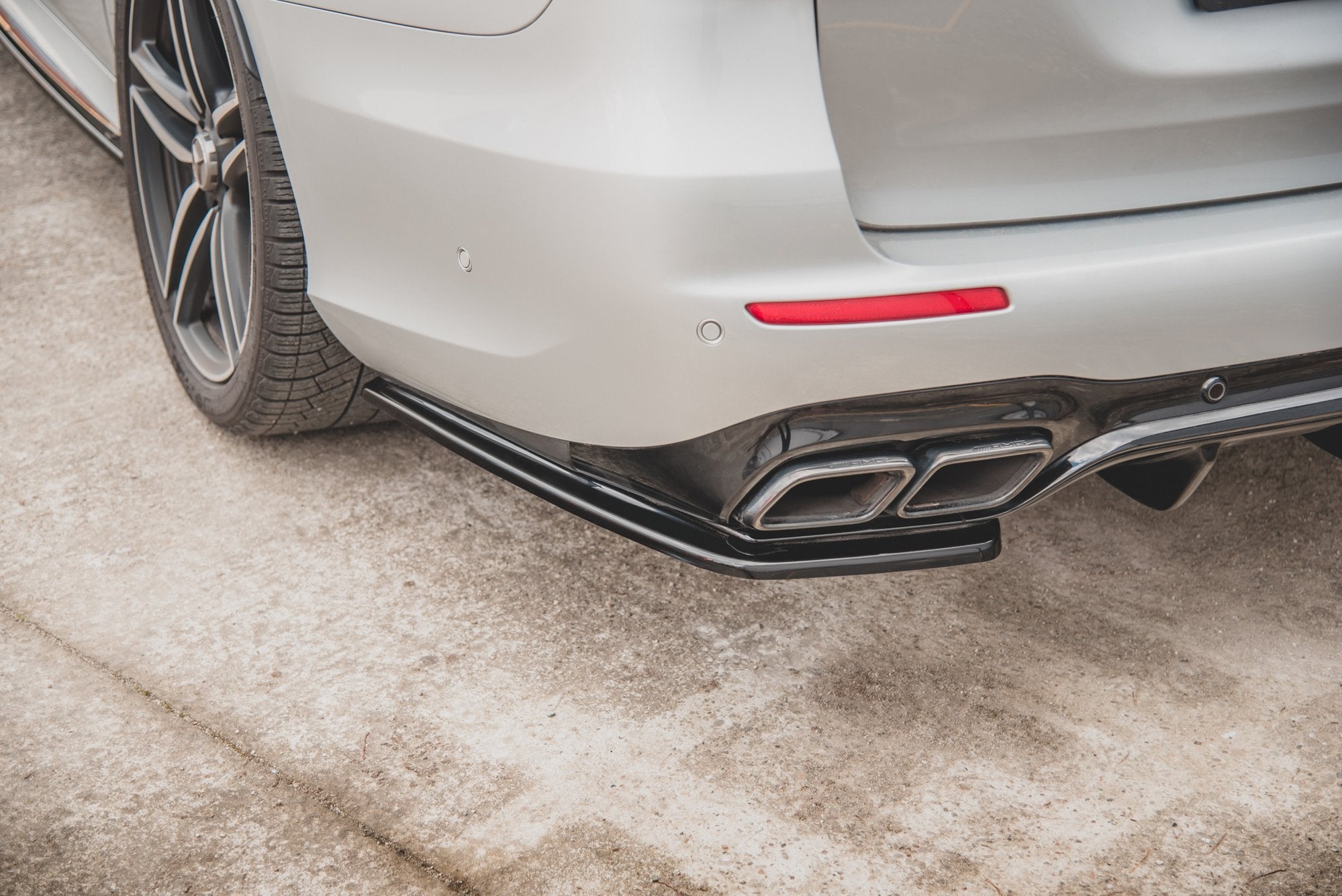 Rear-Side-Splitters-Mercedes-Benz-E63-AMG-Estate-S213-GB
