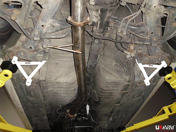 Nissan-Skyline-R32-GTST-UltraRacing-2x3P-Rear-Braces-2447P